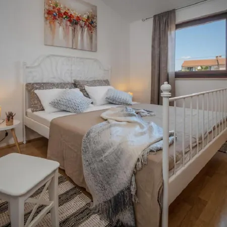 Holiday home Chiara In Rogivici
